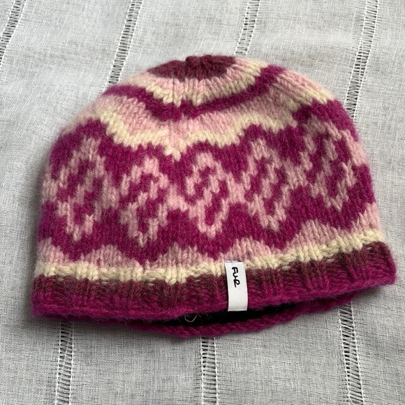 FUR Brand Pink and Cream Nordic Pattern Beanie - Picture 1 of 7